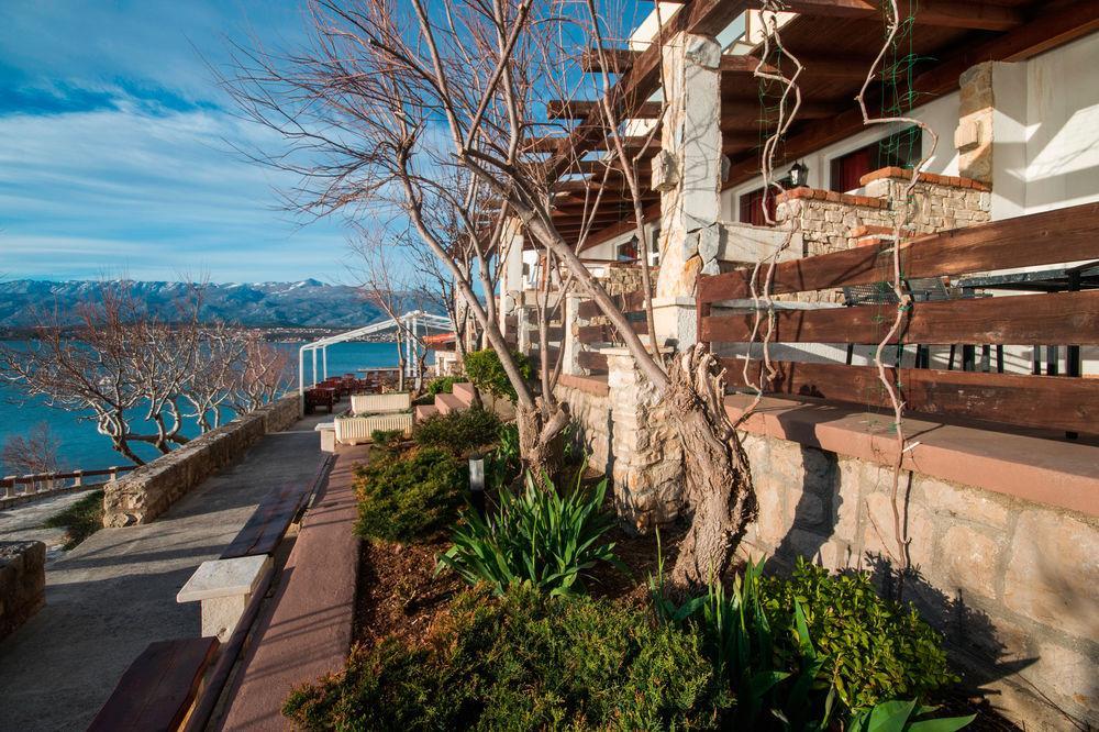 Aparthotel Castrum Novum Novigrad Istria Esterno foto